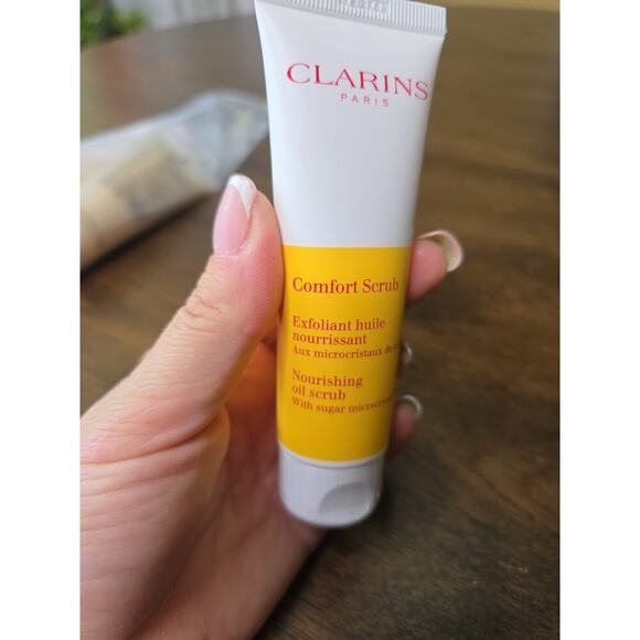 Comfort Scrub by Clarins for Women - 1.7 oz Scrub - Picture 2 of 16